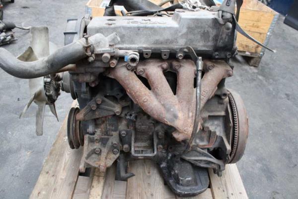 MOTEUR ISUZU MIDI 2.2D CODE 4FD1 - Vue 2